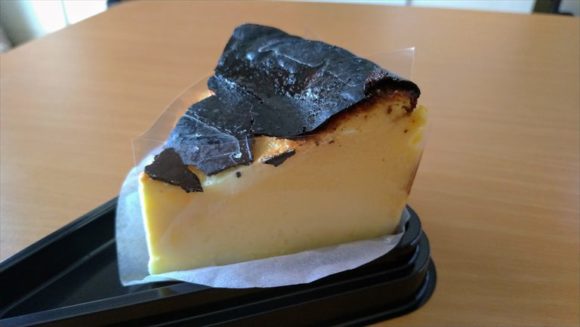 コッコテラスおすすめ⑤バスクチーズケーキ