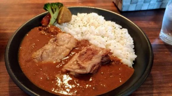 ほろほろ豚バラ軟骨のカレー（970円）