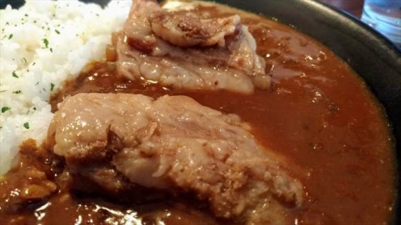 ほろほろ豚バラ軟骨のカレー（970円）