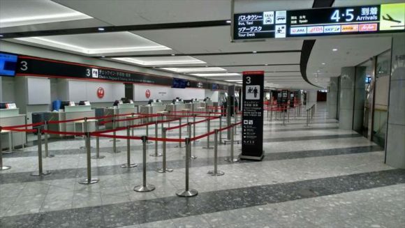 新千歳空港JALチェックインカウンター