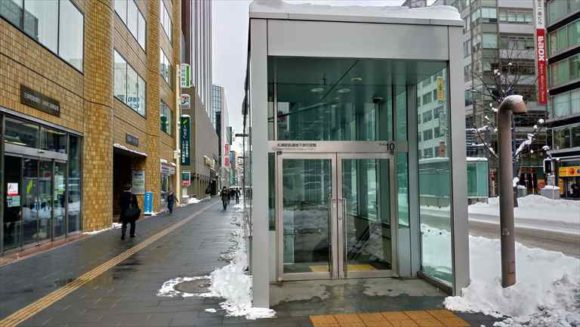 札幌駅前通地下歩行空間（チカホ）10番出口