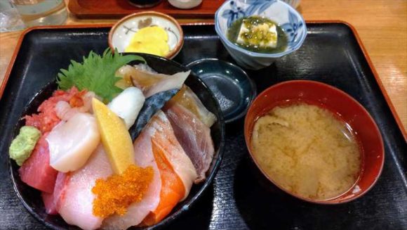 和処さゝ木（札幌寿司・海鮮丼おすすめ）のランチ生ちらし定食