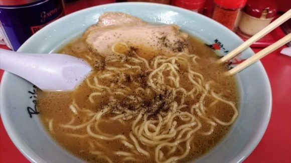 梅光軒本店の醤油ラーメン