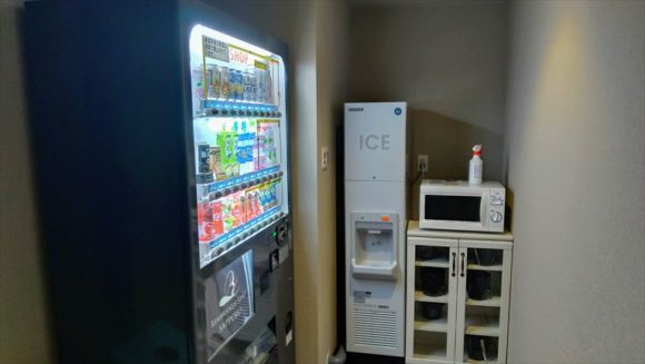 レンブランドスタイル札幌の製氷機＆電子レンジ