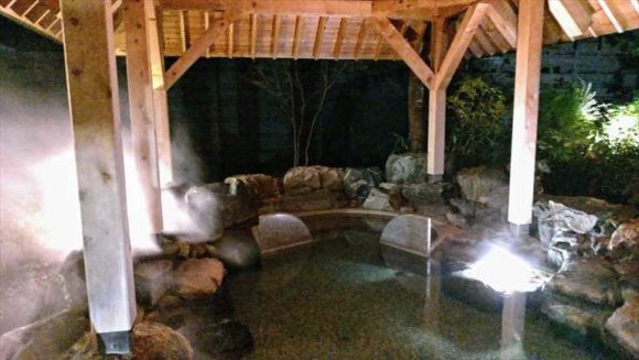 しこつ湖鶴雅リゾートスパ水の謌の露天風呂
