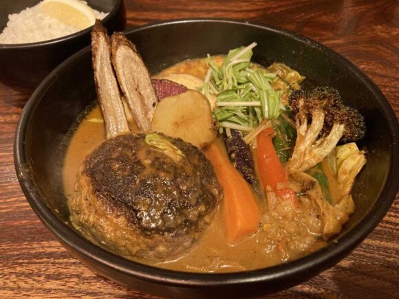 奥芝商店おすすめ①おくしばーぐとおくし畑のスープカレー