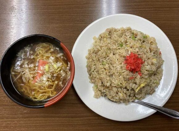大衆中華 珍萬（札幌北区）おすすめ②チャーハン（ラーメンセット）