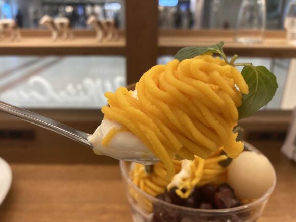 よつ葉ホワイトコージ（札幌）おすすめパフェ②北海道産かぼちゃとあずきの和風モンブランパフェ