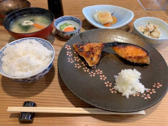 四季 武むら（札幌北区）おすすめランチ③鮭カマ西京漬け