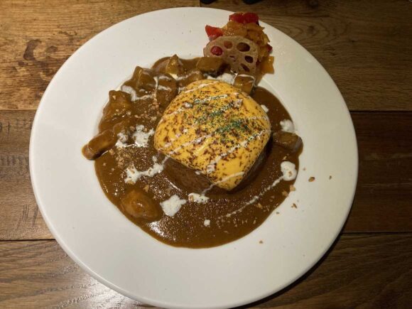カレー専門店 円山教授おすすめ人気②チーズとポークのカレー