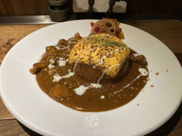 カレー専門店 円山教授おすすめ人気②チーズとポークのカレー