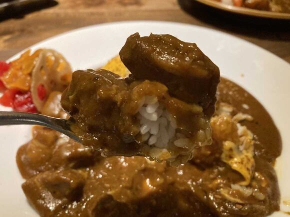カレー専門店 円山教授おすすめ人気②チーズとポークのカレー