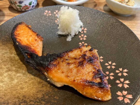 四季 武むら（札幌北区）おすすめランチ③鮭カマ西京漬け