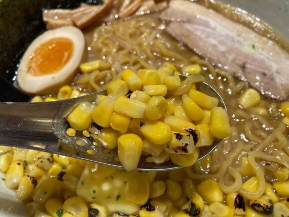 ラーメン空（そら）おすすめ人気②焼きとうきびラーメン