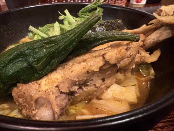 奥芝商店おすすめ②やわらかチキンレッグとおくし畑のスープカレー