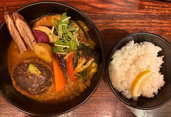 奥芝商店おすすめ①おくしばーぐとおくし畑のスープカレー