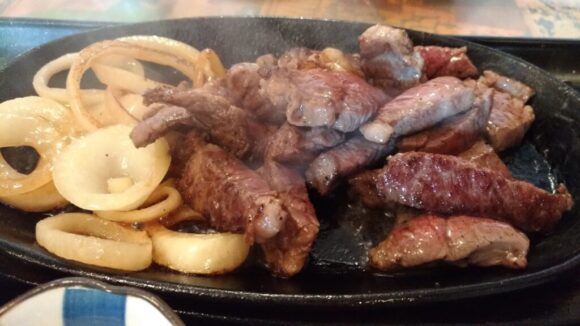 牛太郎（札幌北区）おすすめ「カットステーキ定食」