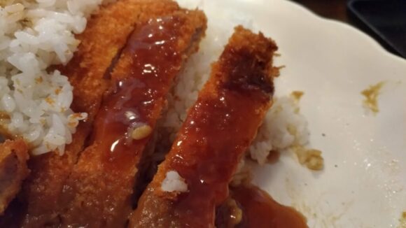牛太郎（札幌北区）おすすめ「カツカレー定食（950円）」