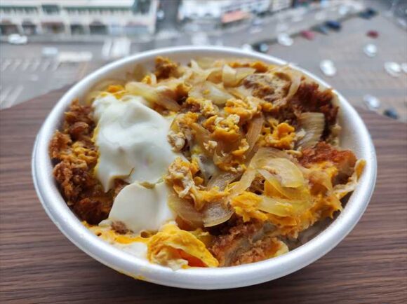 ラッキーピエロおすすめ人気⑧カツ丼