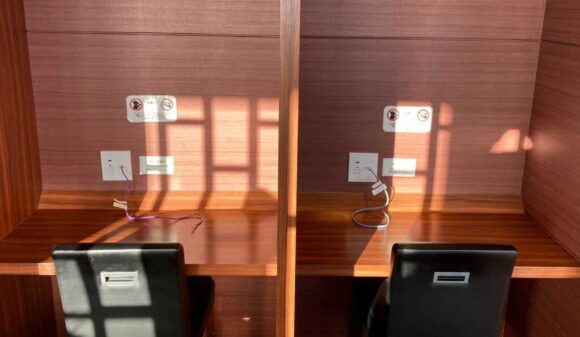 スーパーラウンジ（新千歳空港）のビジネスエリア