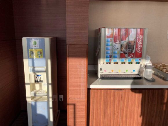 スーパーラウンジ（新千歳空港）のフードドリンクや注意点