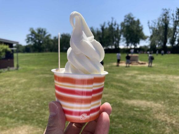 八紘学園 農産物直売所おすすめ①ツキサップソフトクリーム