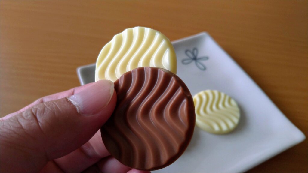 ROYCE'(ロイズ) ピュアチョコレート[クリーミーミルク＆ホワイト]