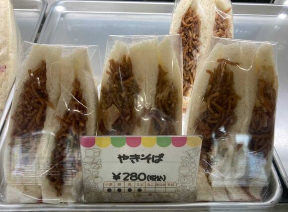 サンドリアおすすめサンドイッチ③焼きそばサンド