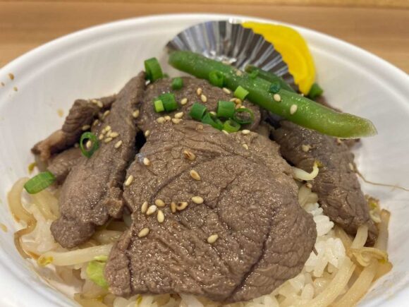 新千歳空港フードコートおすすめ①松尾ジンギスカン（空弁ジン丼）