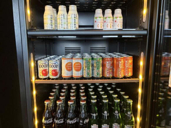 京王プラザホテル札幌のクラブラウンジ(ソフトドリンク・焼菓子・スナック類か提供される13時~21時)