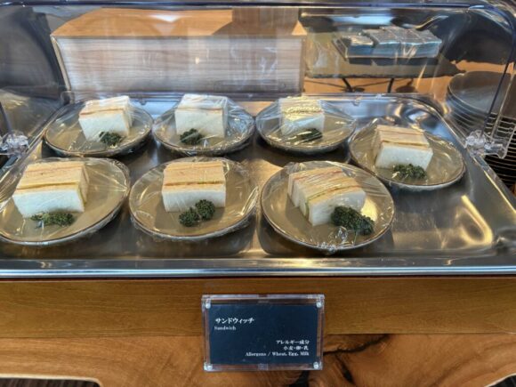 京王プラザホテル札幌のクラブラウンジ(サンドイッチ・フルーツが提供される14時~17時)