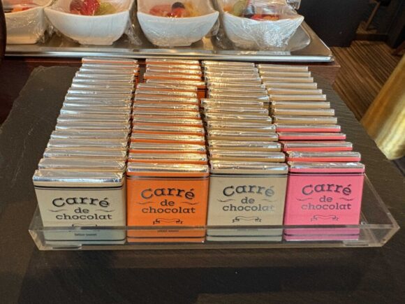 京王プラザホテル札幌のクラブラウンジ(ソフトドリンク・焼菓子・スナック類か提供される13時~21時)