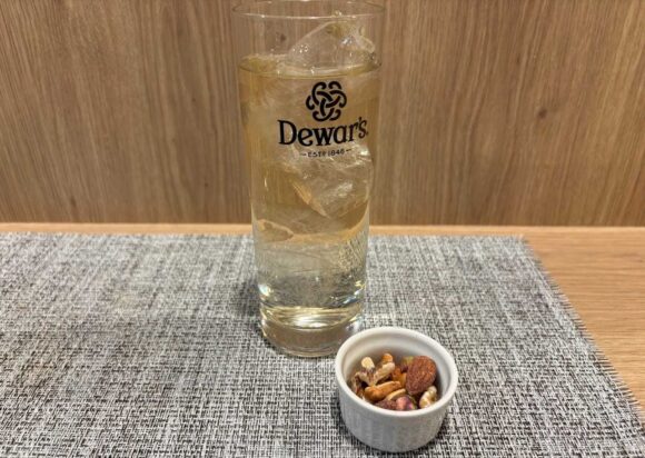 リッチモンドホテル札幌大通の宿泊者専用ラウンジ（アルコール1杯無料）