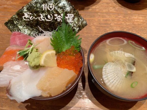 どんぶり茶屋おすすめ海鮮丼②北の幸丼