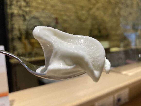 「北海道牛乳カステラ」カフェおすすめ③北海道牛乳ソフト