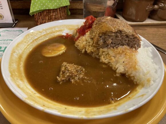 コロンボ（札幌駅）おすすめカレー①煮込みハンバーグ