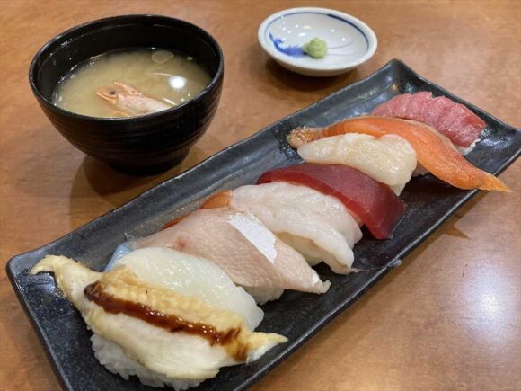 回転寿司 えりも岬 菊水元町店おすすめランチ（11時～17時/土日祝日もOK）