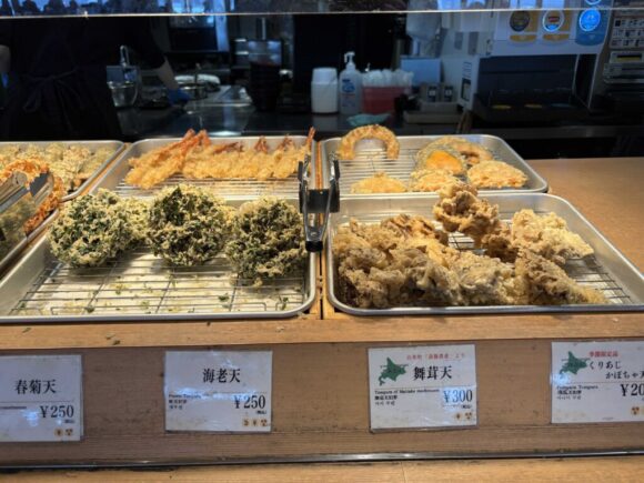 吟しゃり北海道(新千歳空港フードコート)の天ぷら