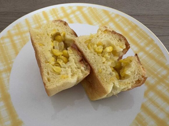 びえいのコーンぱんを再加熱+バター（お好みで醤油）