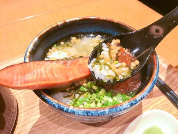 新千歳空港国内線制限エリアおすすめグルメ「茶屋 美食千歳(びしょくせんさい)」