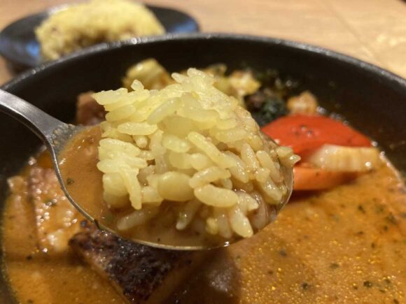 スープカレーGARAKUおすすめ②とろとろ炙り焙煎豚角煮（人気No.1）
