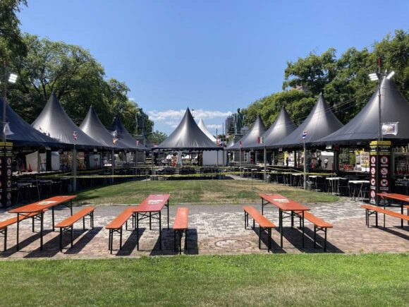 世界のビール広場（大通公園ビアガーデン10丁目）の雰囲気や特徴
