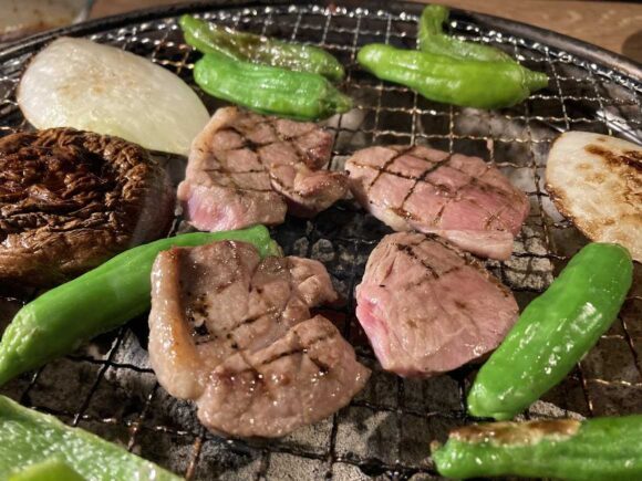 炭火網焼 ジンギスカン 狸小路やまごや おすすめ「ラムショルダー食べ放題」