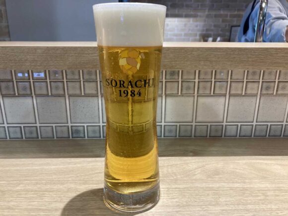 BEER STAND SORACHI（新千歳空港 国内線ターミナル2階）のメニュー料金やシステム＆楽しみ方