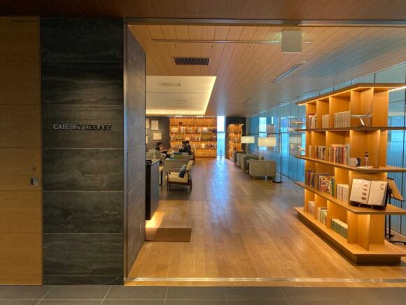 Cafe Sky Library（ポルトムインターナショナル北海道）の行き方