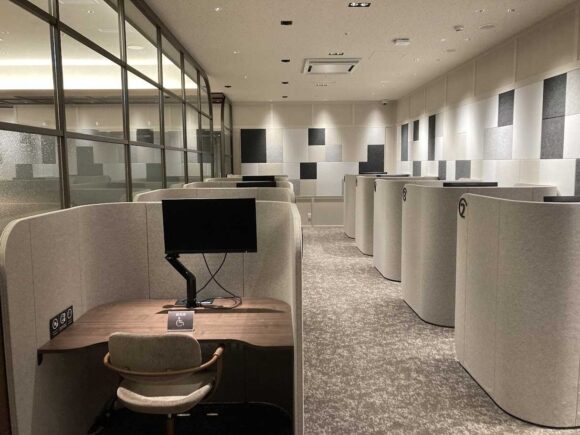 SUPER LOUNGE ANNEX（新千歳空港4階）の座席やおすすめ