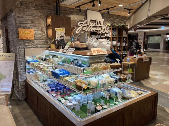 Wine&Cheese北海道興農社(新千歳空港)の行き方や営業時間