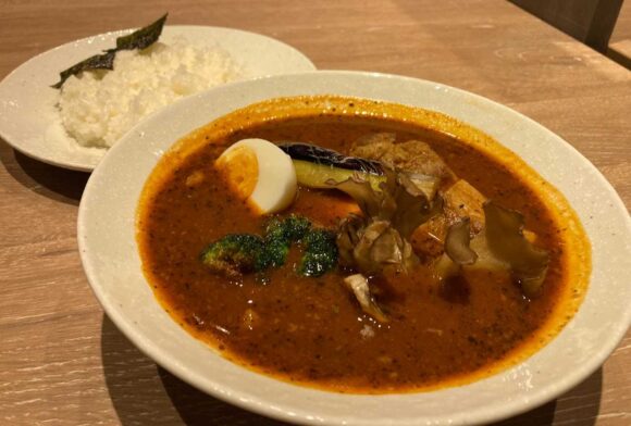 スープカレーらっきょ新千歳空港店おすすめ②十勝産どろ豚角煮スープカレー(数量限定)