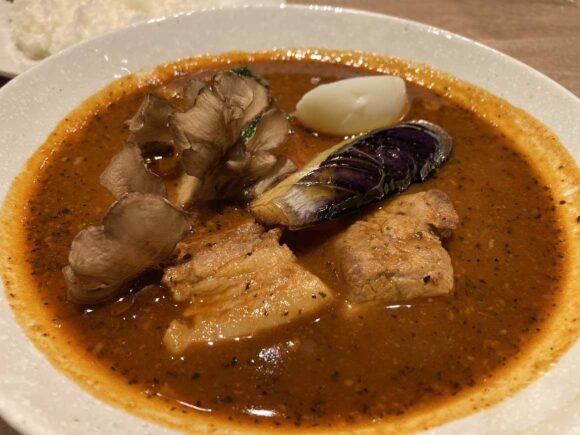 スープカレーらっきょ新千歳空港店おすすめ②十勝産どろ豚角煮スープカレー(数量限定)