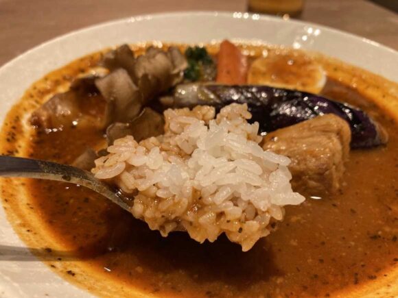 スープカレーらっきょ新千歳空港店おすすめ②十勝産どろ豚角煮スープカレー(数量限定)